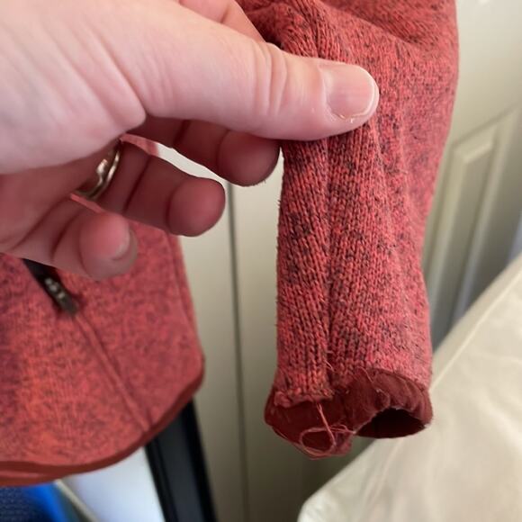 L.L.BEAN Women's Sweater Fleece Full-Zip Jacket in Rose Red Size Small - Picture 4 of 5